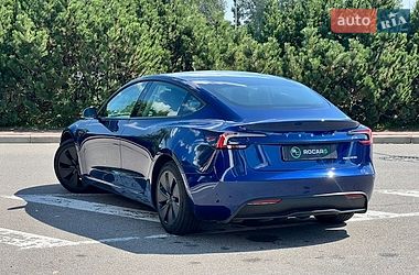 Седан Tesla Model 3 2024 в Києві