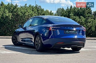 Седан Tesla Model 3 2024 в Києві