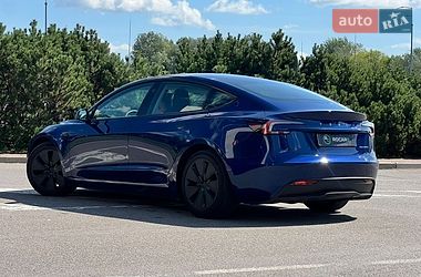 Седан Tesla Model 3 2024 в Киеве фото 19 Седан Tesla Model 3 2024 в Киеве