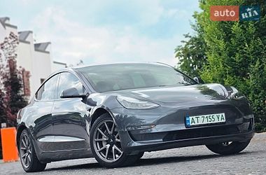Седан Tesla Model 3 2018 в Львове