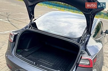 Седан Tesla Model 3 2021 в Одесі