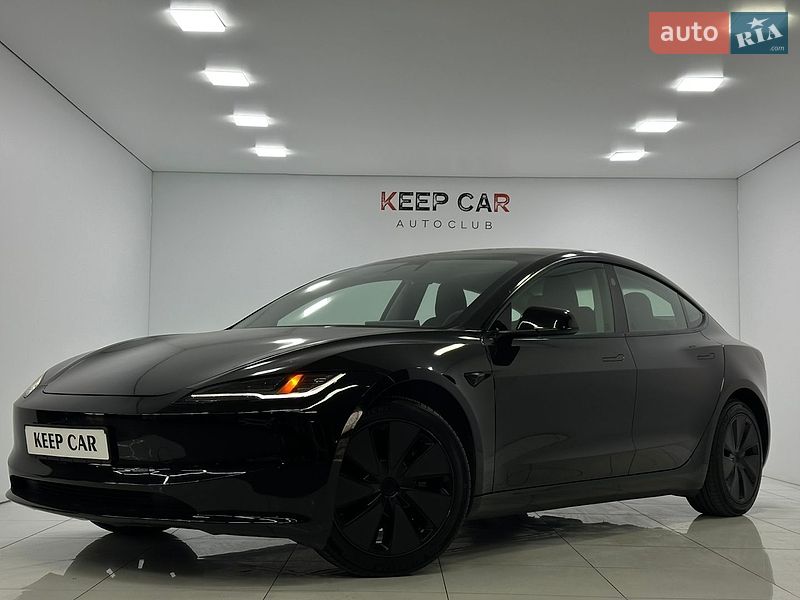 Tesla Model 3 2024