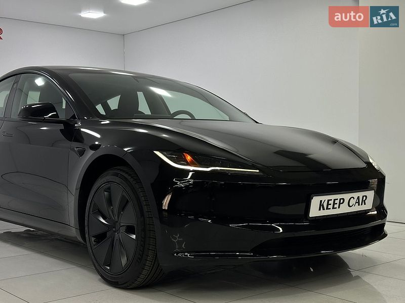 Седан Tesla Model 3 2024 в Одессе