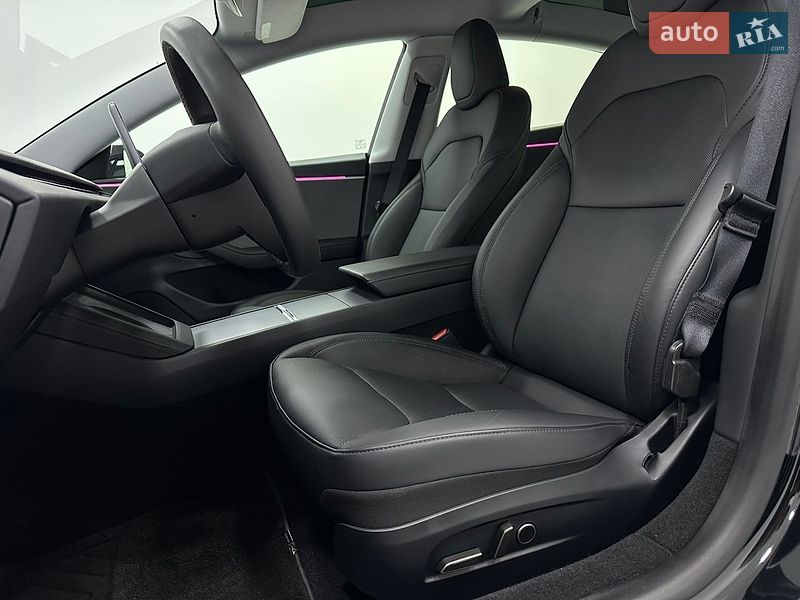 Седан Tesla Model 3 2024 в Одессе