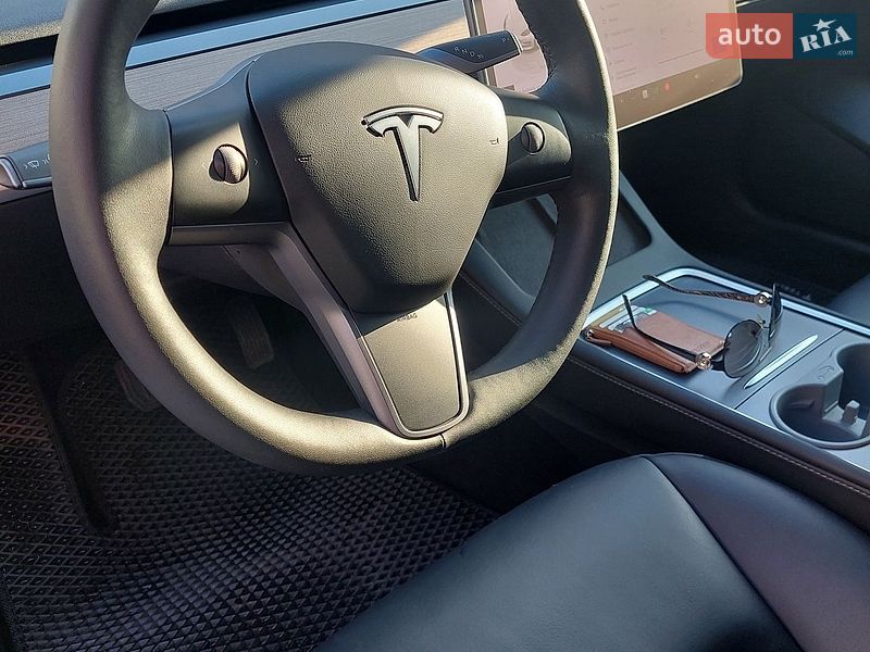 Седан Tesla Model 3 2022 в Білій Церкві