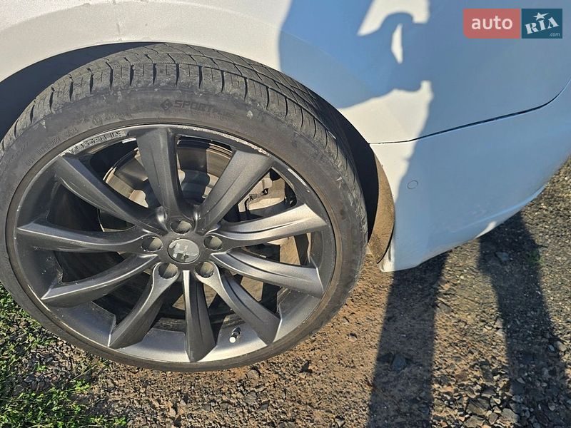 Седан Tesla Model 3 2020 в Луцьку