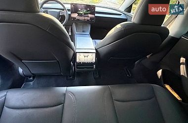 Седан Tesla Model 3 2024 в Черновцах фото 3 Седан Tesla Model 3 2024 в Черновцах