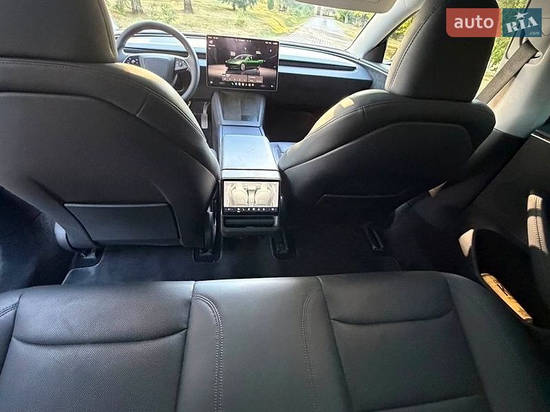 Седан Tesla Model 3 2024 в Черновцах фото 3 Седан Tesla Model 3 2024 в Черновцах