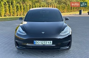 Седан Tesla Model 3 2019 в Тернополе