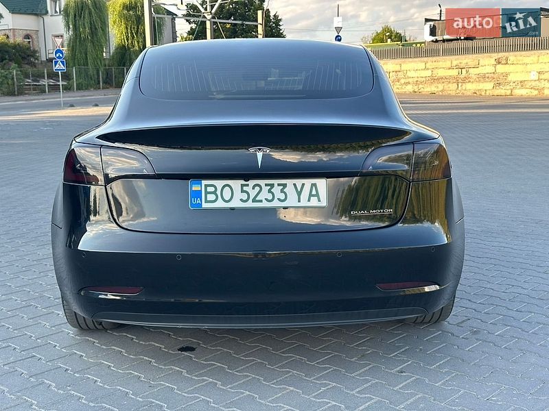 Седан Tesla Model 3 2019 в Тернополе