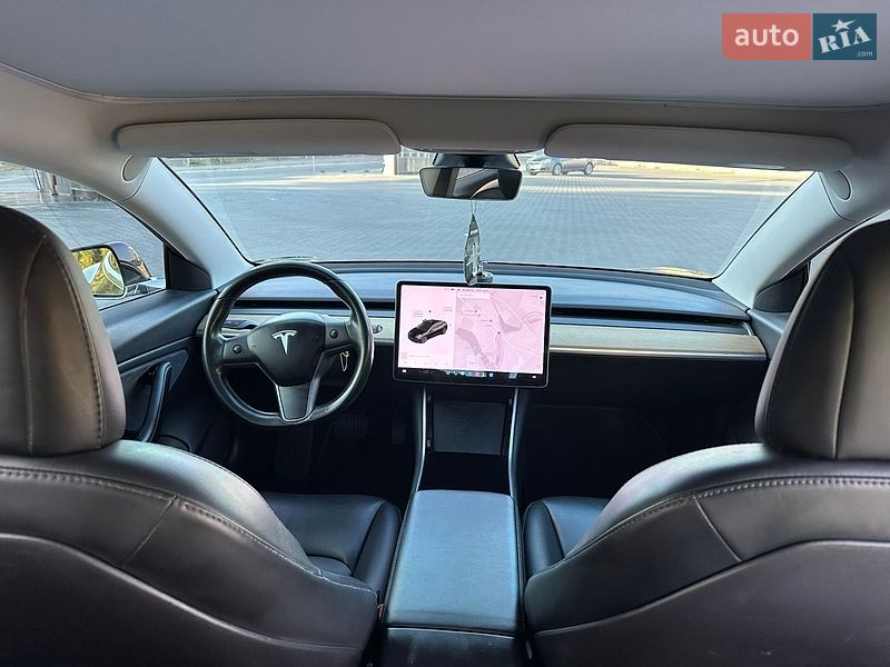 Седан Tesla Model 3 2019 в Тернополе