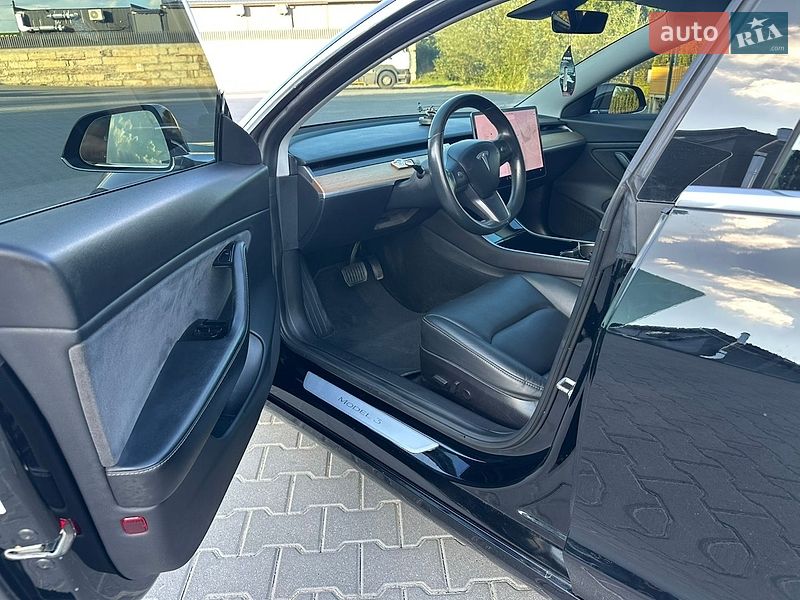 Седан Tesla Model 3 2019 в Тернополе