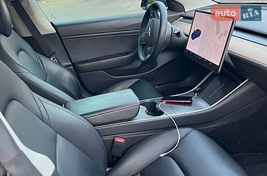 Седан Tesla Model 3 2020 в Києві