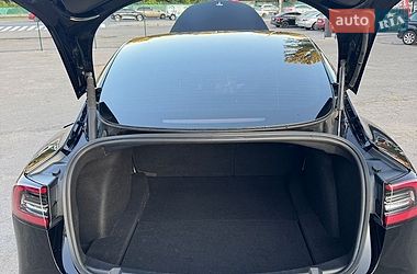 Седан Tesla Model 3 2021 в Киеве