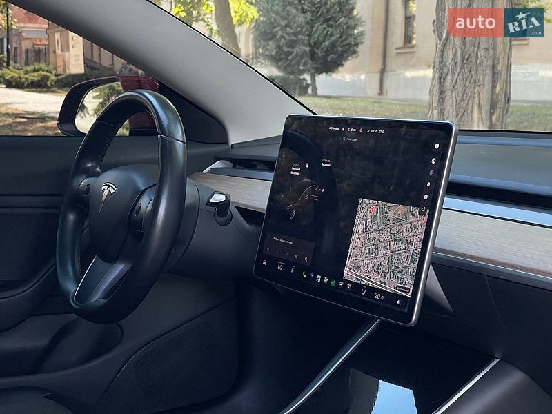 Седан Tesla Model 3 2018 в Миколаєві