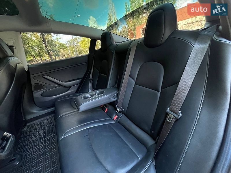 Седан Tesla Model 3 2018 в Миколаєві