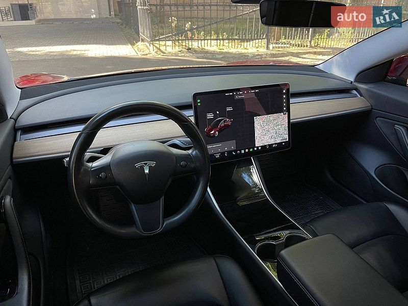 Седан Tesla Model 3 2018 в Миколаєві