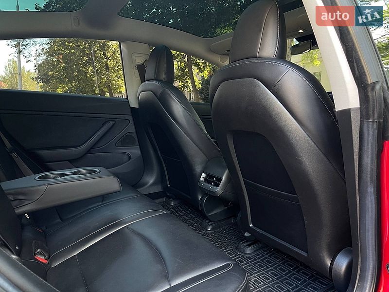 Седан Tesla Model 3 2018 в Миколаєві