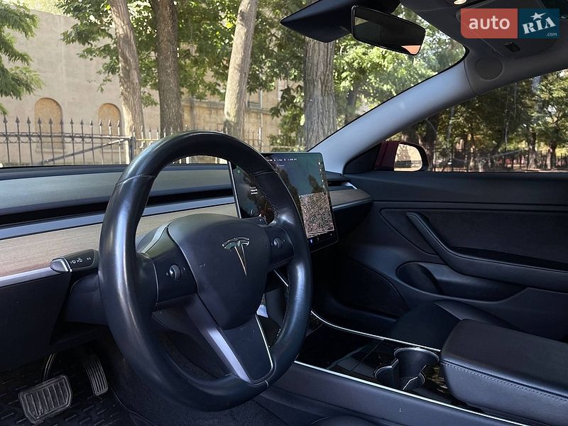 Седан Tesla Model 3 2018 в Миколаєві