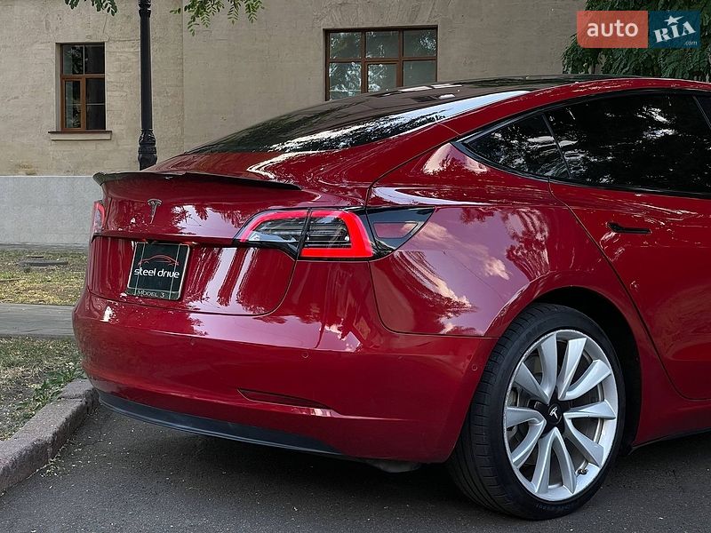 Седан Tesla Model 3 2018 в Николаеве