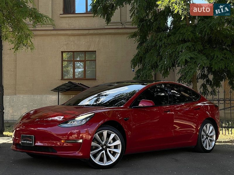 Седан Tesla Model 3 2018 в Миколаєві