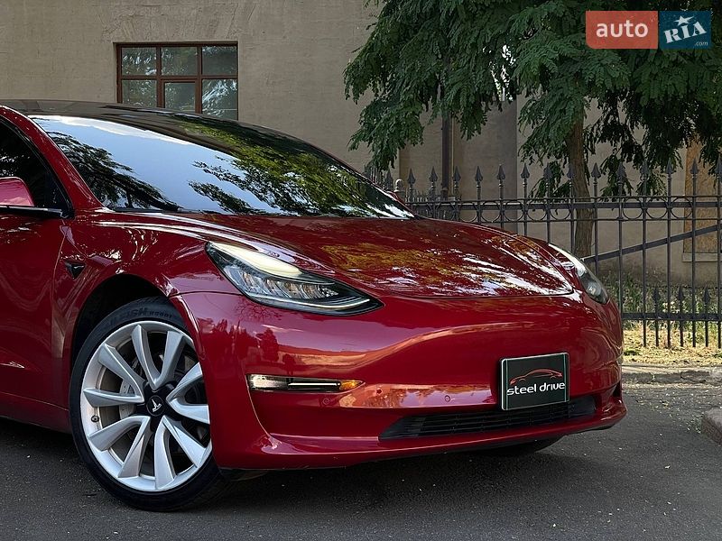 Седан Tesla Model 3 2018 в Миколаєві