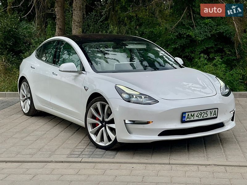 Седан Tesla Model 3 2018 в Ровно фото Седан Tesla Model 3 2018 в Ровно
