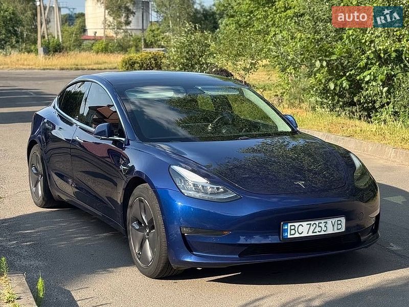 Седан Tesla Model 3 2019 в Шептицькому