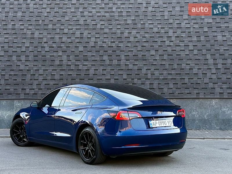 Седан Tesla Model 3 2019 в Запоріжжі