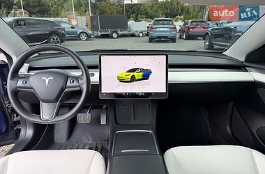 Седан Tesla Model 3 2022 в Хмельницком