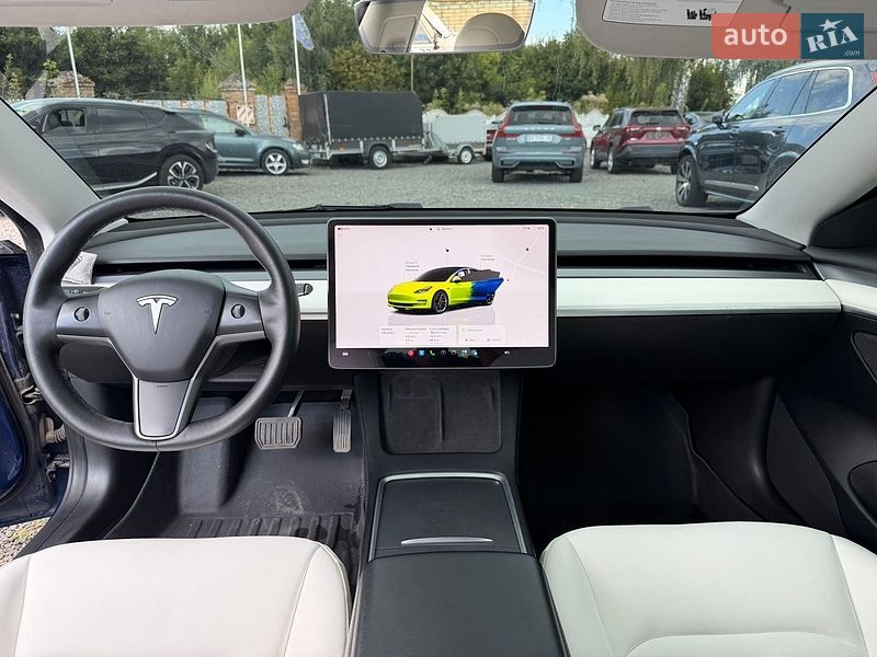 Седан Tesla Model 3 2022 в Хмельницком
