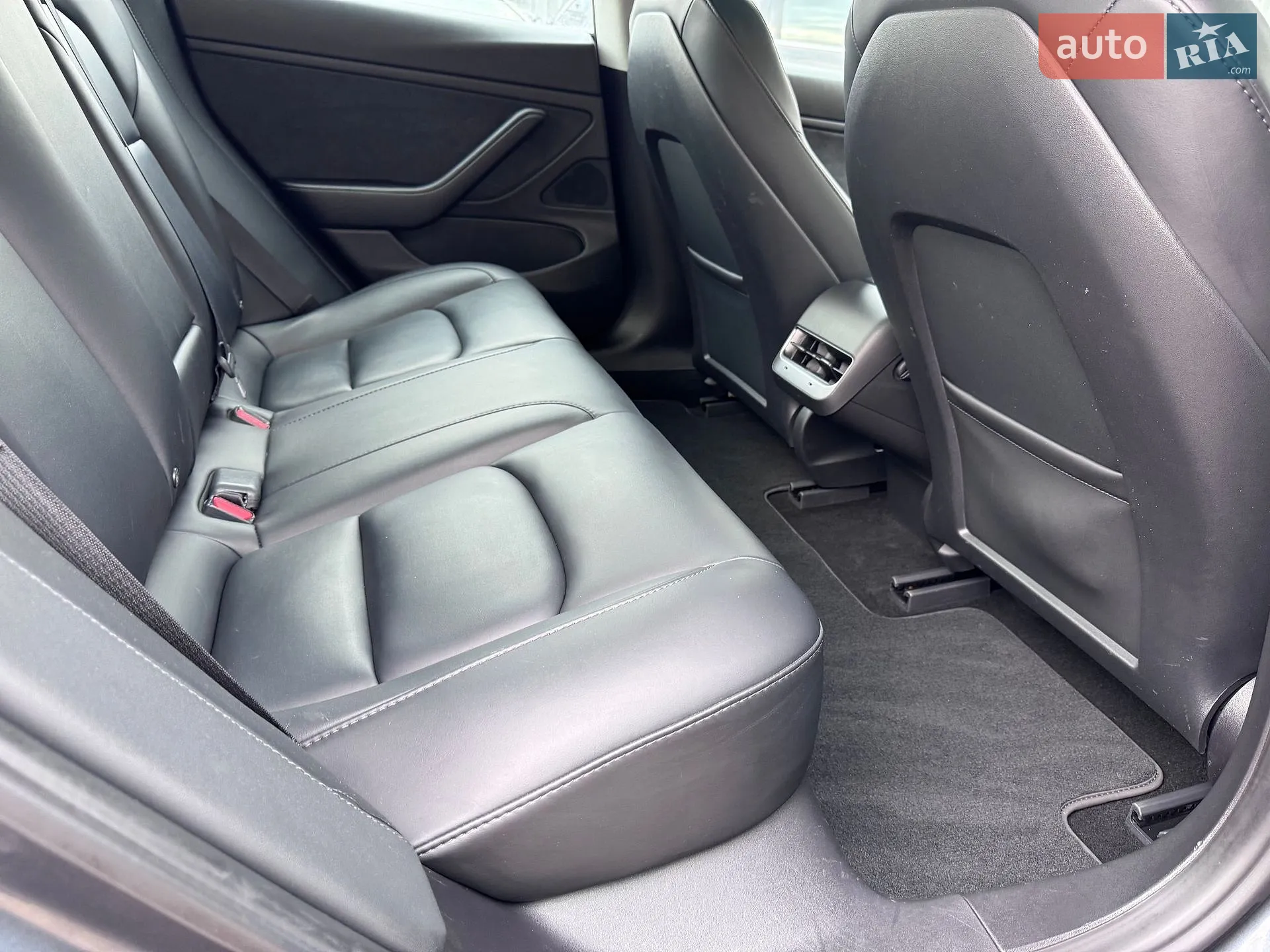 2020 Tesla Model 3 - мініатюра 24
