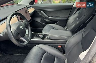Седан Tesla Model 3 2018 в Львові