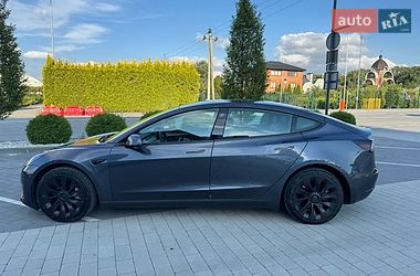 Седан Tesla Model 3 2022 в Львові