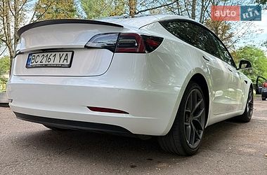 Седан Tesla Model 3 2021 в Калуше