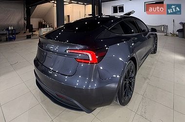 Седан Tesla Model 3 2024 в Коломые