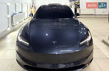 Седан Tesla Model 3 2024 в Коломые