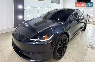 Седан Tesla Model 3 2024 в Коломые