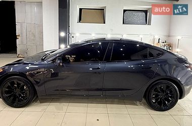 Седан Tesla Model 3 2024 в Коломые