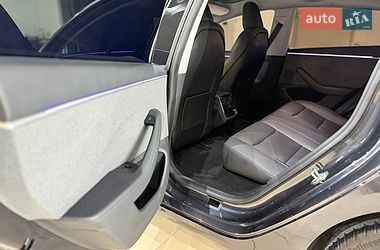 Седан Tesla Model 3 2024 в Коломые