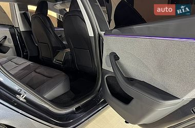 Седан Tesla Model 3 2024 в Коломые