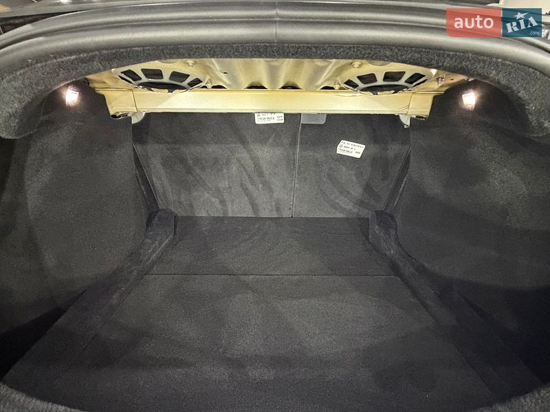 Седан Tesla Model 3 2024 в Коломые
