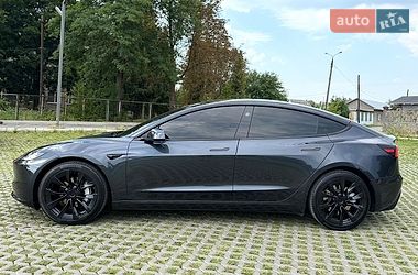 Седан Tesla Model 3 2024 в Коломые