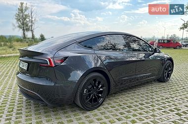 Седан Tesla Model 3 2024 в Коломые