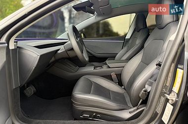 Седан Tesla Model 3 2024 в Коломые