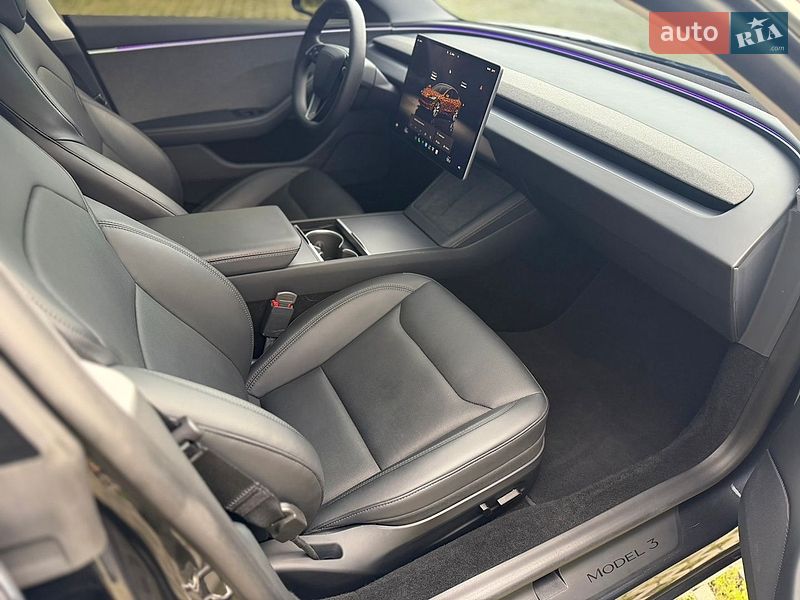Седан Tesla Model 3 2024 в Коломые