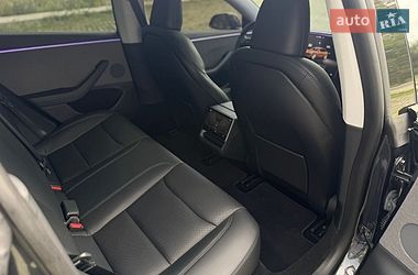 Седан Tesla Model 3 2024 в Коломые