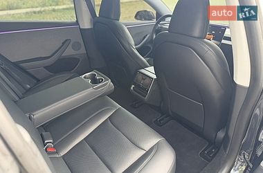 Седан Tesla Model 3 2024 в Коломиї