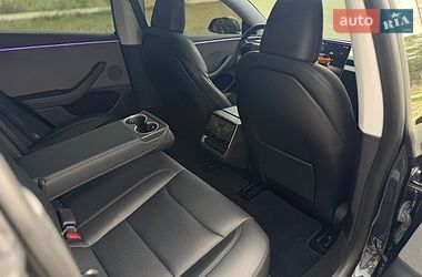 Седан Tesla Model 3 2024 в Коломые