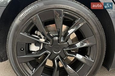 Седан Tesla Model 3 2024 в Коломые